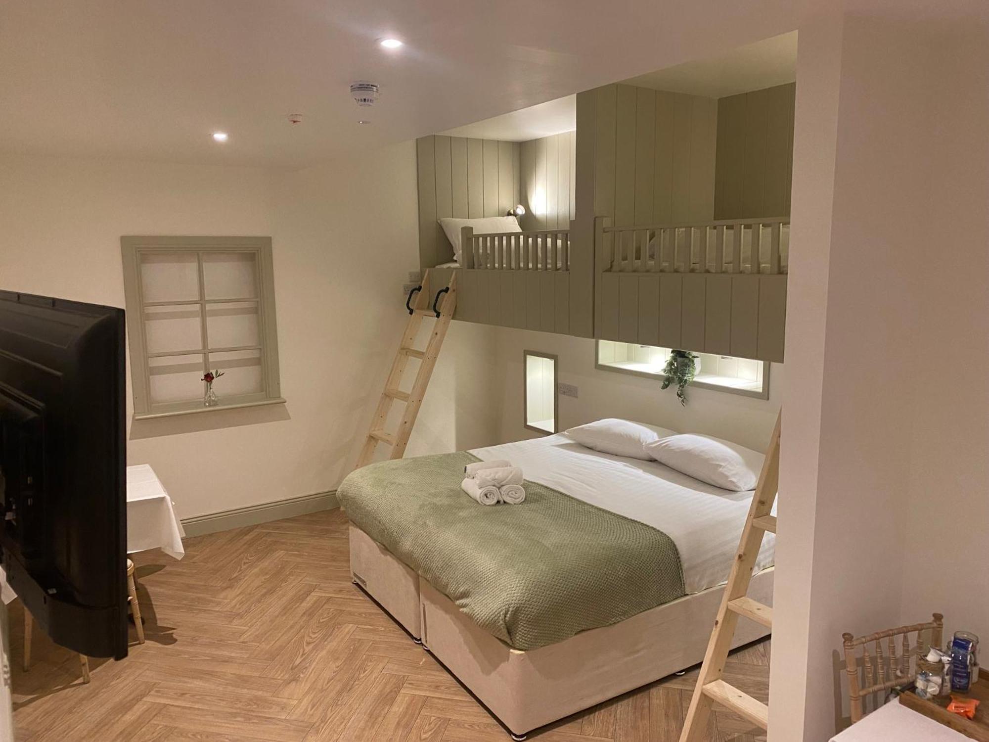 Walsh'S Hotel And Apartments Maghera  外观 照片